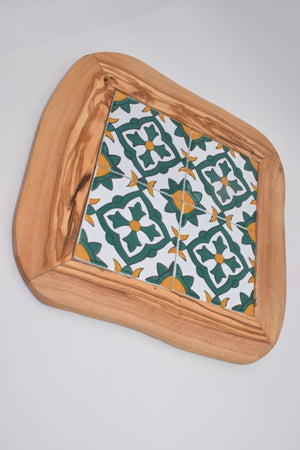 Ceramic tray with 4 olive wood tiles