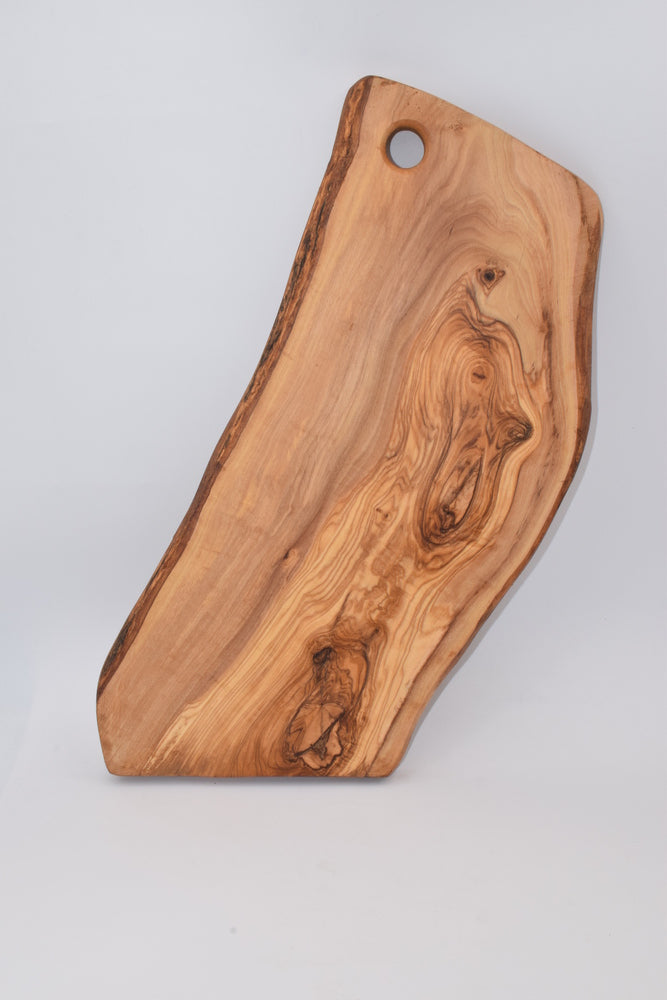 Tagliere irregolare grande in legno d'ulivo – Battilani Sapori