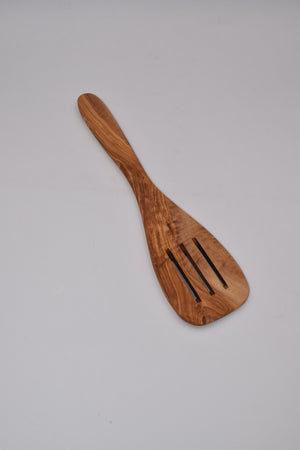 Spatula with olive wood slots